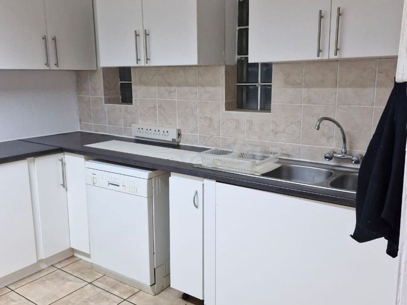 House For Sale in Fonteine Park - Photo 5