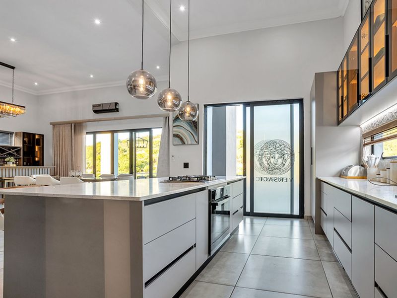 House To Rent in The Hills Game Reserve Estate - Photo 2