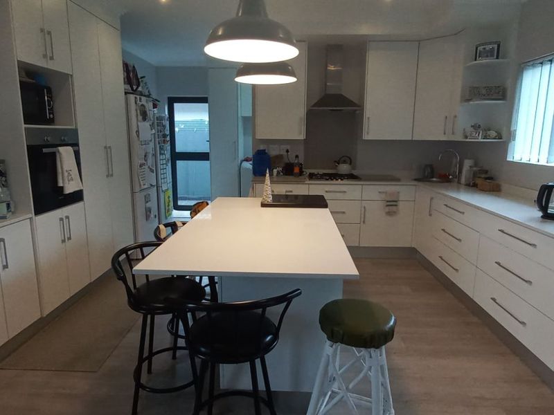 House For Sale in Diaz Beach - Photo 9