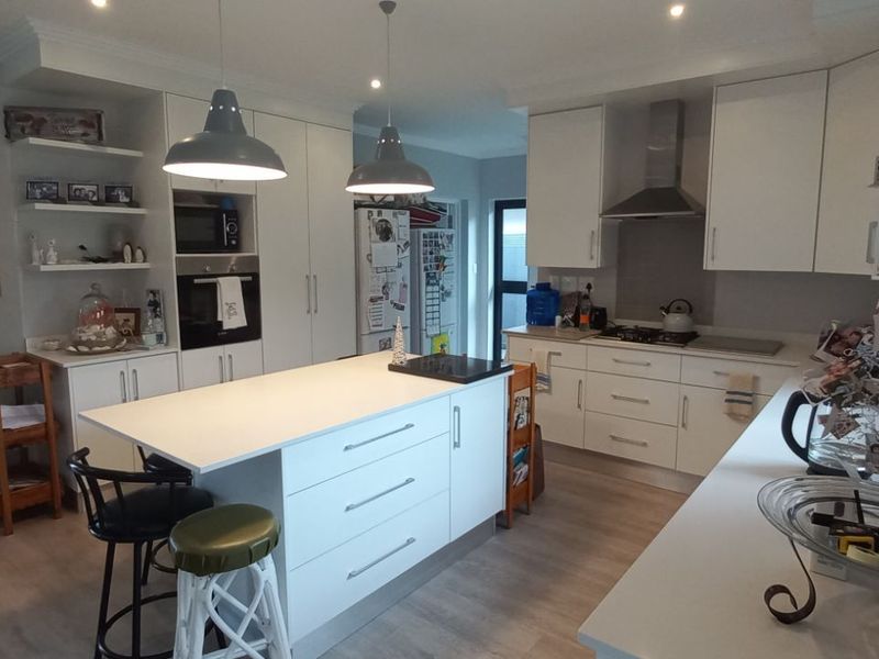 House For Sale in Diaz Beach - Photo 8