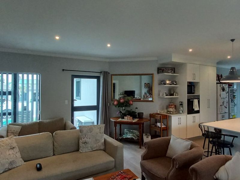 House For Sale in Diaz Beach - Photo 4