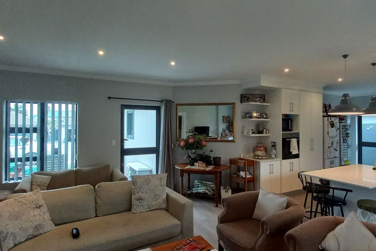 House For Sale in Diaz Beach - Photo 4