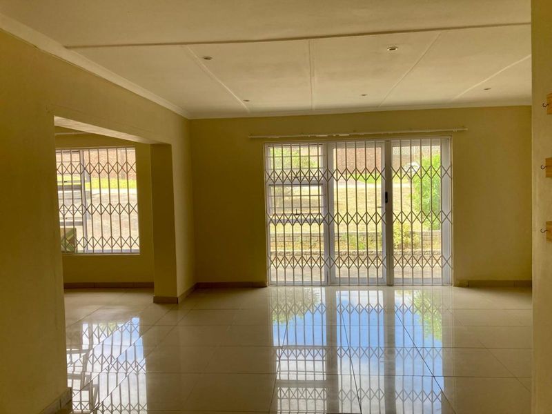 House For Sale in Rowallan Park - Photo 7