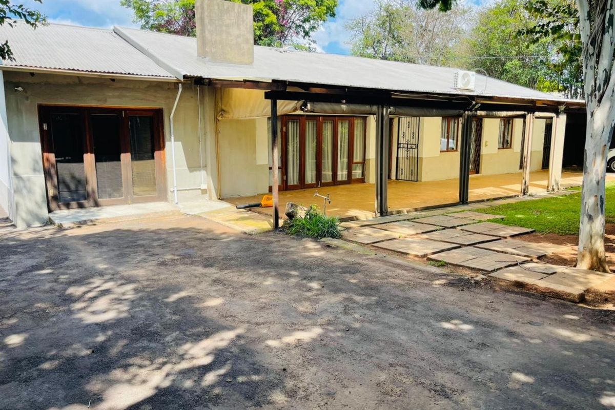 House For Sale in Lyttelton Manor - Photo 2