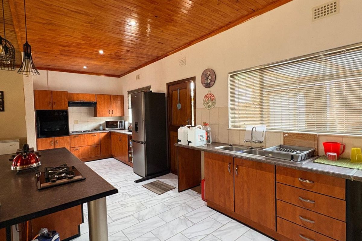 House For Sale in Verwoerdpark - Photo 3