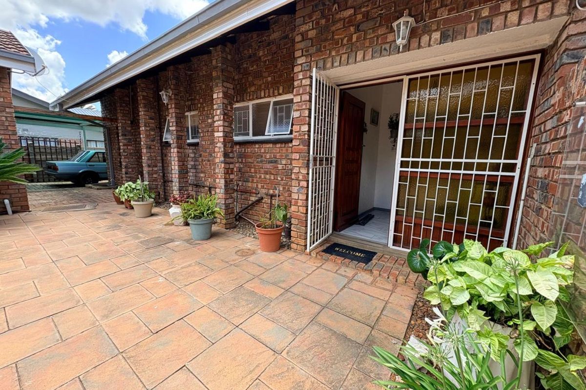 House For Sale in Verwoerdpark - Photo 3