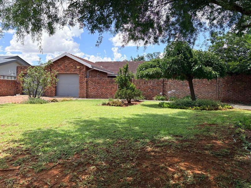 House For Sale in Verwoerdpark - Photo 1