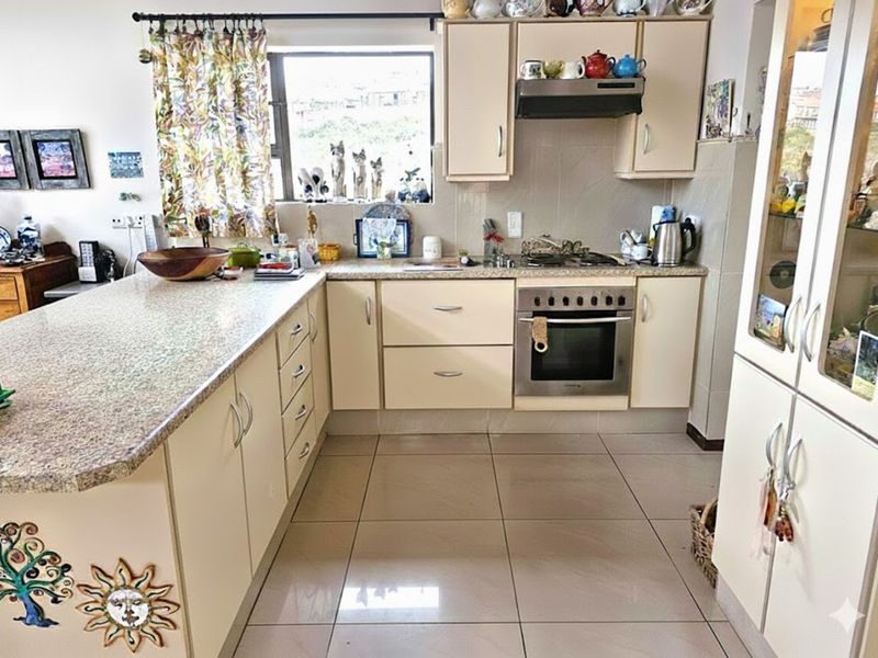 House For Sale in Seemeeu Park - Photo 9