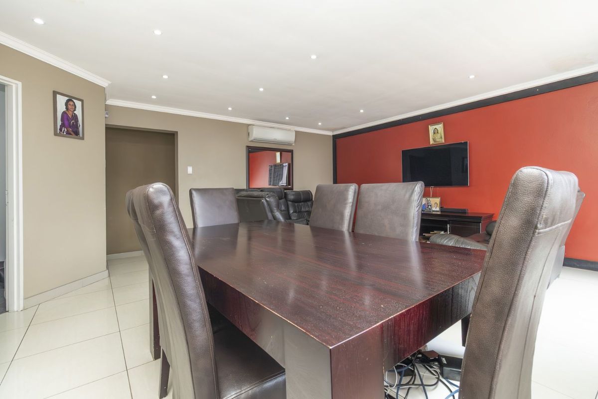 House For Sale in Wilgeheuwel - Photo 4