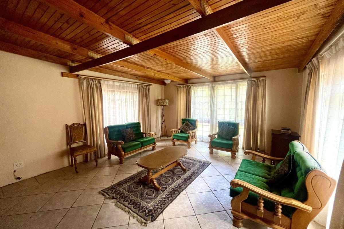 House For Sale in Wierda Park - Photo 5