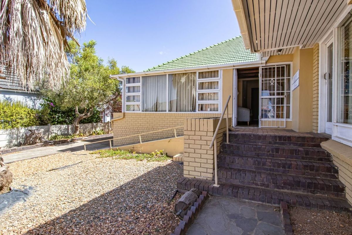 Commercial For Sale in Bredasdorp Central - Photo 2