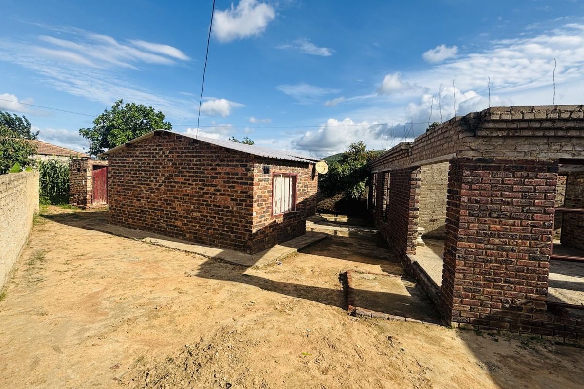 House For Sale in Nkowankowa - Photo 4