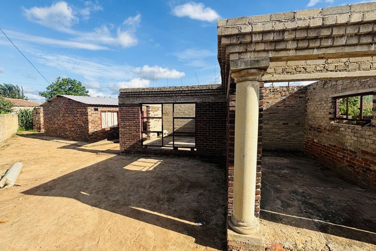 House For Sale in Nkowankowa - Photo 5