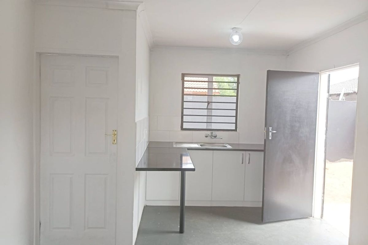 Apartment To Rent in Vosloorus Ext 6 - Photo 4