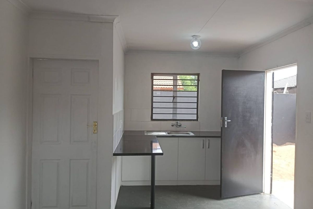 Apartment To Rent in Vosloorus Ext 6 - Photo 5