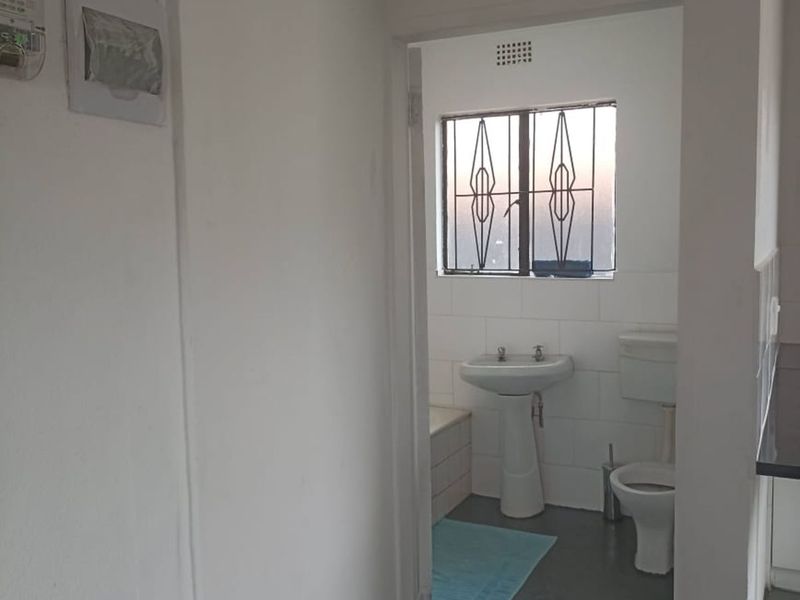 Apartment To Rent in Vosloorus Ext 6 - Photo 6