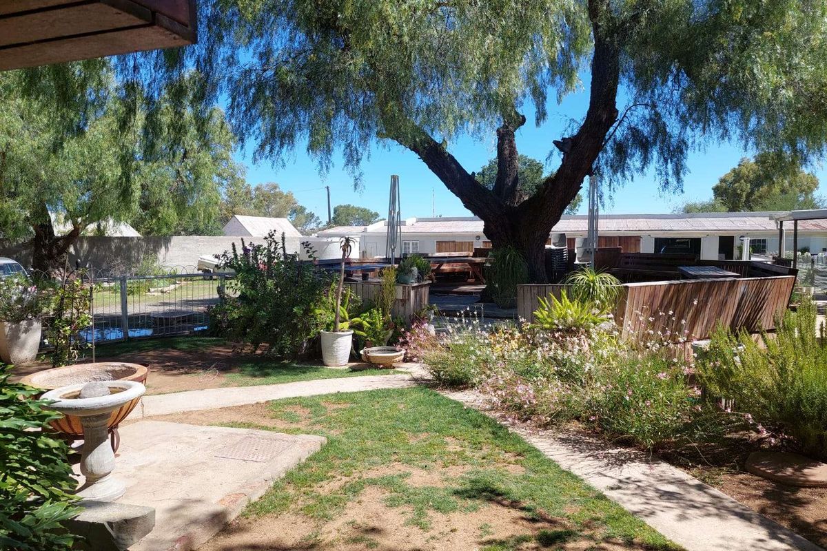 Hotel For Sale in Pearston Central - Photo 4