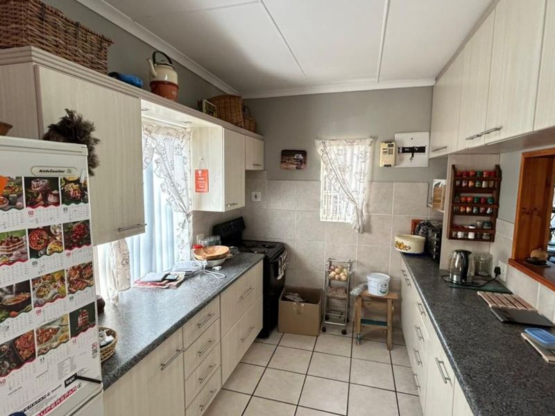 House For Sale in Riversdale Central - Photo 10