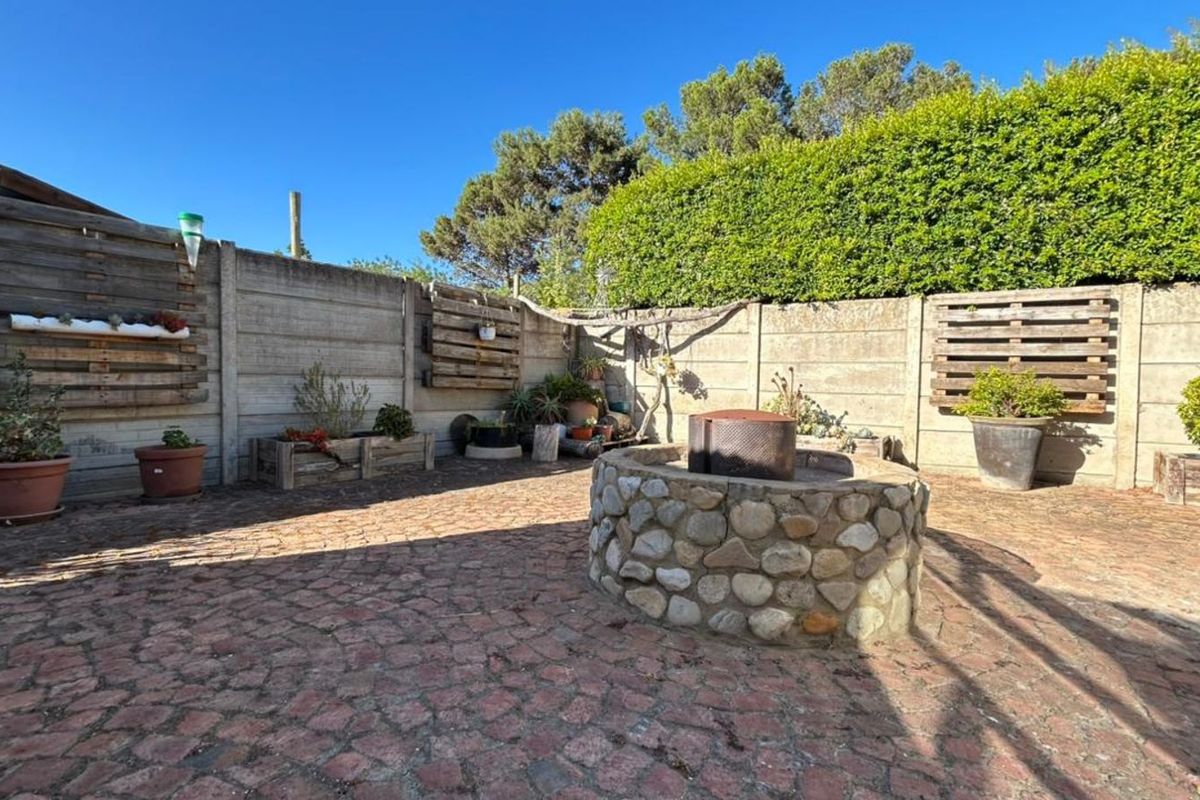 House For Sale in Riversdale Central - Photo 2