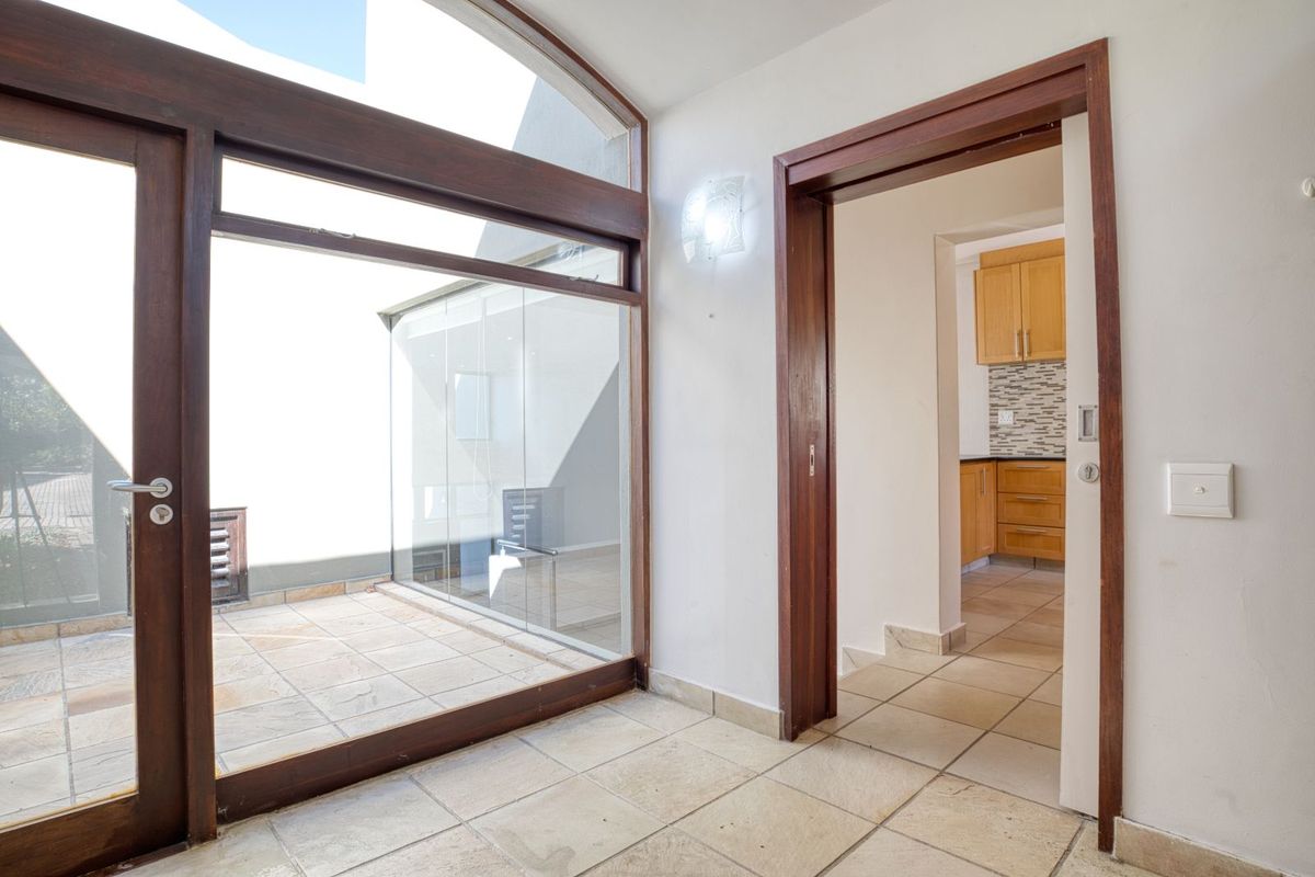 Apartment For Sale in Oubaai - Photo 2