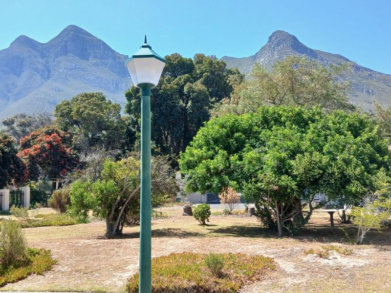 House For Sale in Kleinmond Central - Photo 5