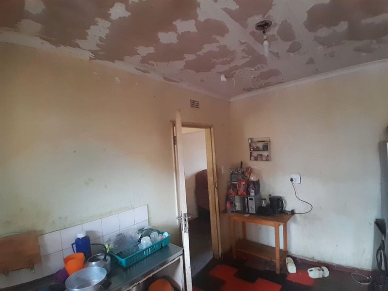 House For Sale in Temba Central - Photo 9