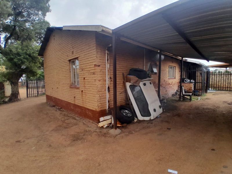 House For Sale in Temba Central - Photo 7