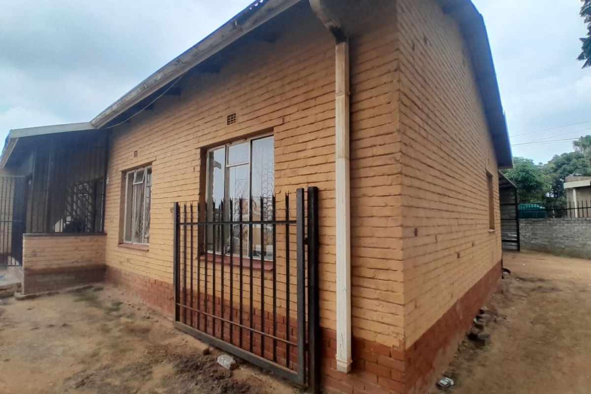 House For Sale in Temba Central - Photo 4