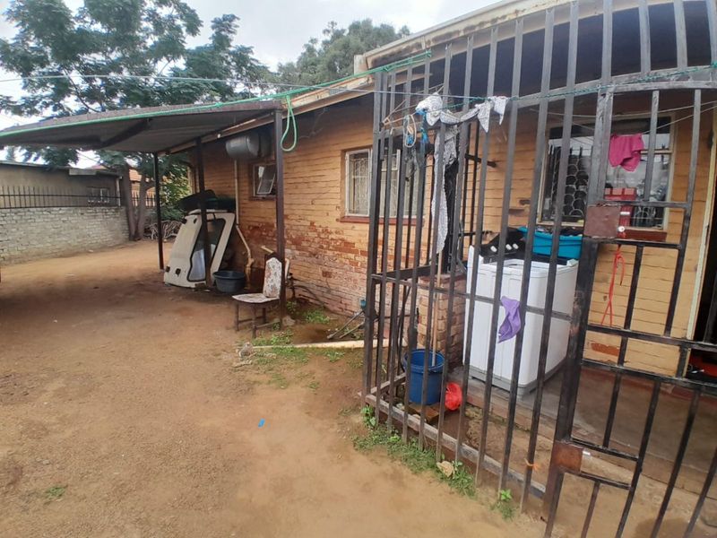 House For Sale in Temba Central - Photo 5