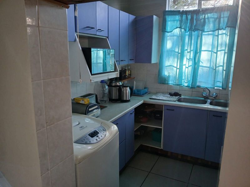 House For Sale in Ladybrand Central - Photo 8