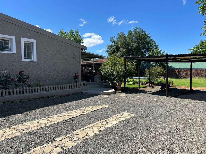 House For Sale in Ladybrand Central - Photo 3
