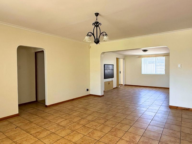 Townhouse For Sale in Franskraal - Photo 5