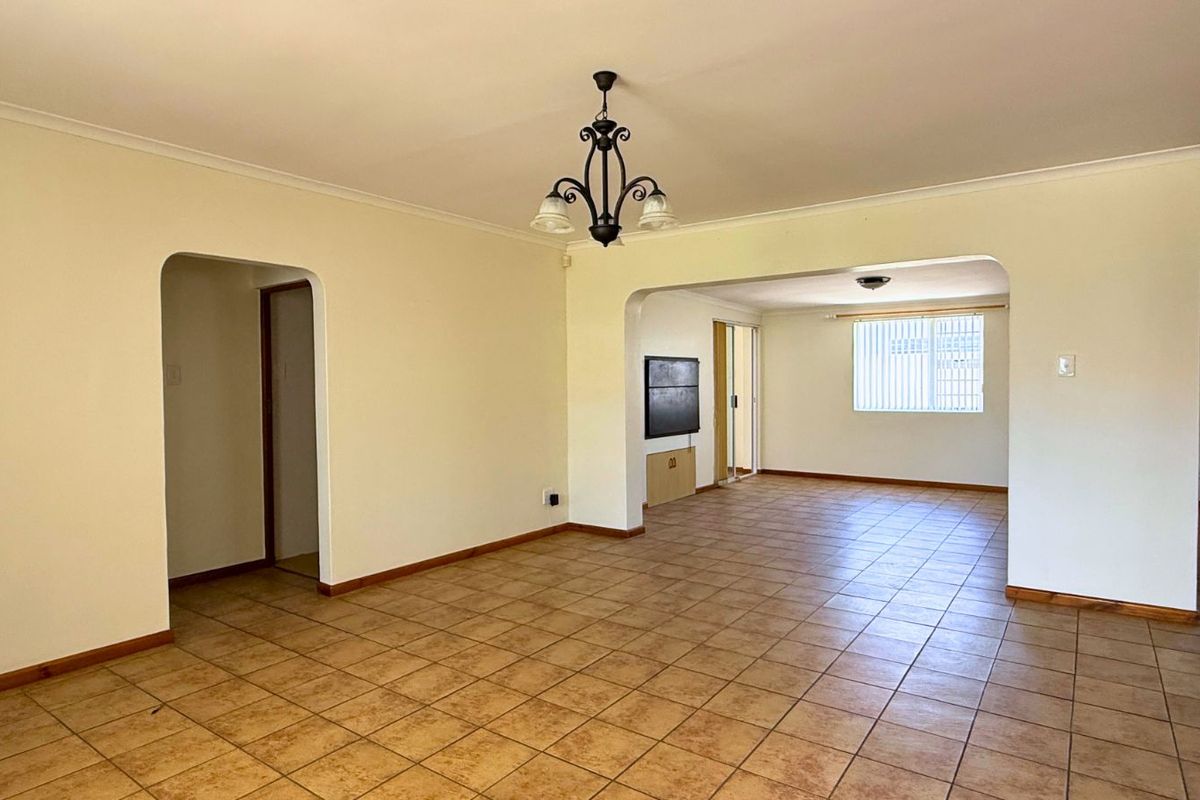 Townhouse For Sale in Franskraal - Photo 5