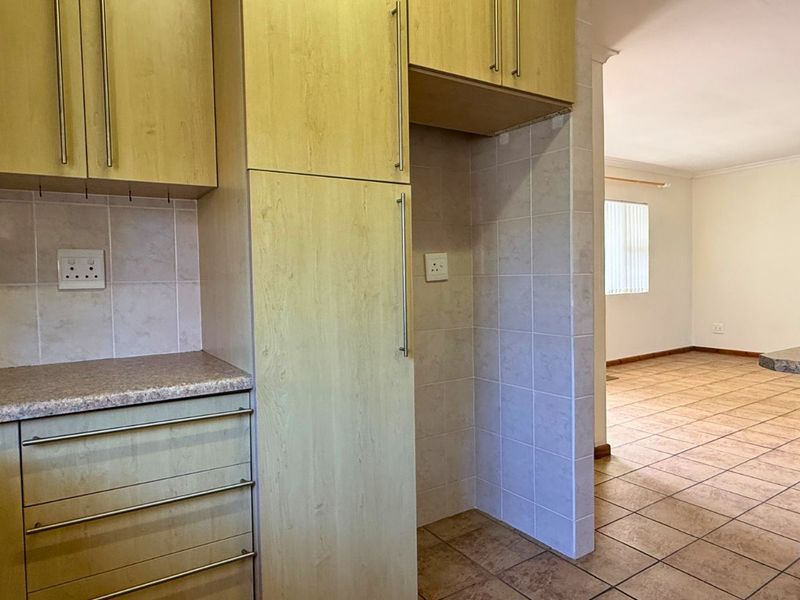 Townhouse For Sale in Franskraal - Photo 9