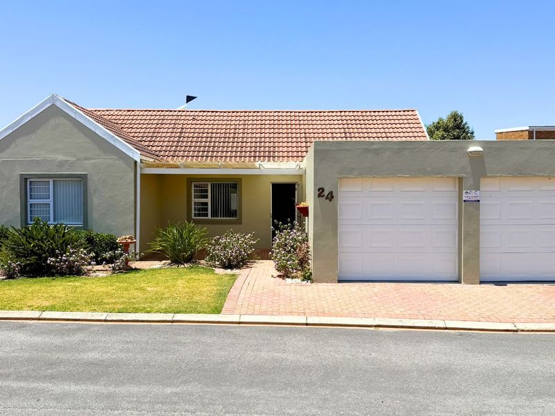 Townhouse For Sale in Franskraal - Photo 2
