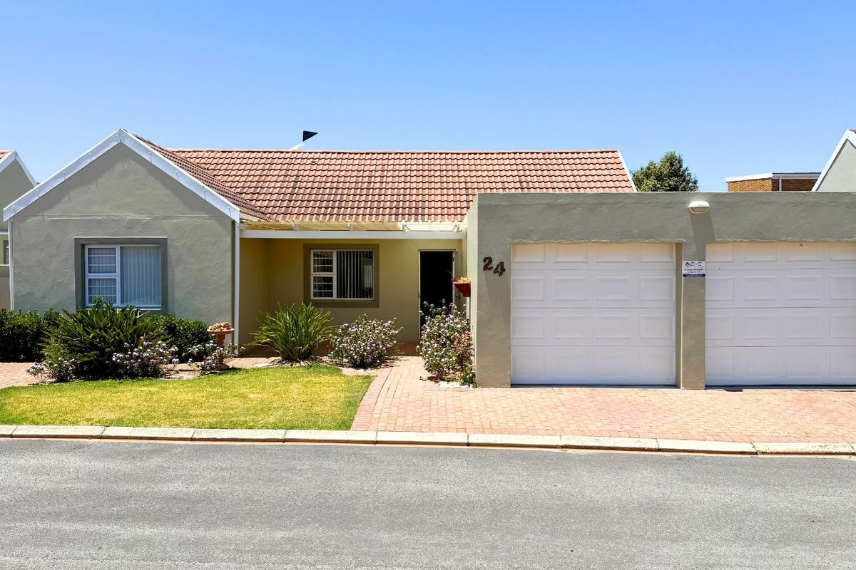 Townhouse For Sale in Franskraal - Photo 2