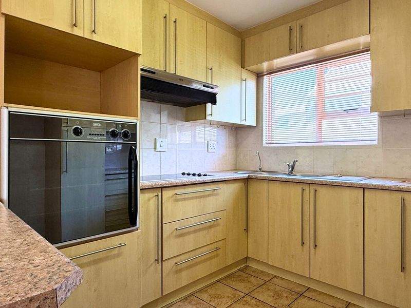 Townhouse For Sale in Franskraal - Photo 8