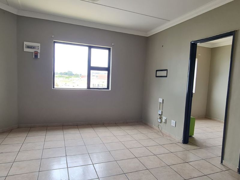 Apartment For Sale in Bellville Central - Photo 6