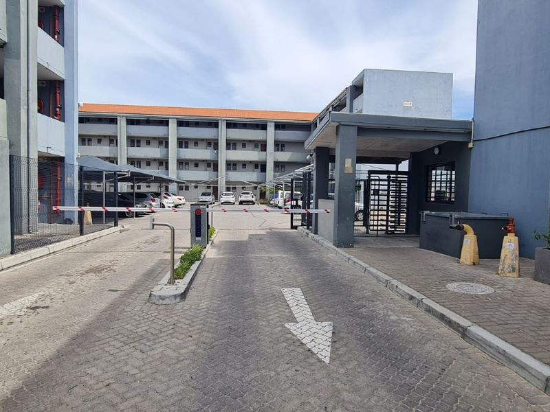 Apartment For Sale in Bellville Central - Photo 4