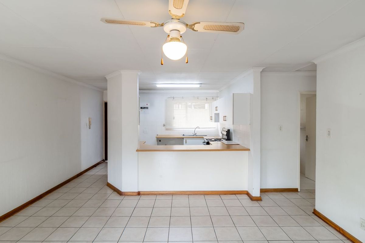 Townhouse For Sale in Ferndale - Photo 5