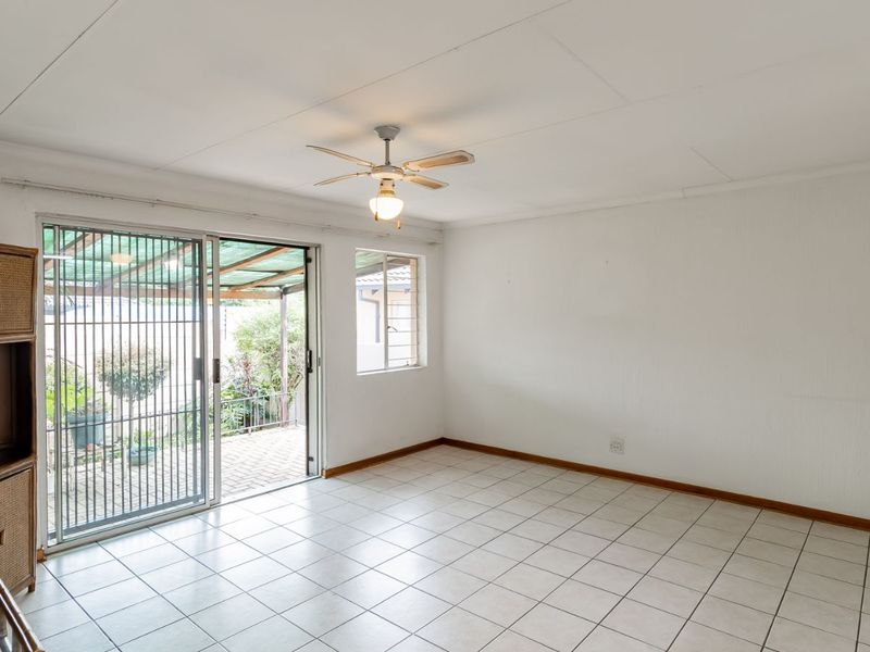 Townhouse For Sale in Ferndale - Photo 6