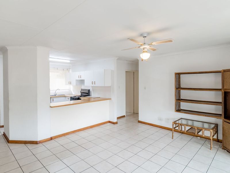 Townhouse For Sale in Ferndale - Photo 4