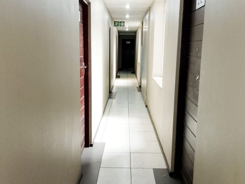 Apartment For Sale in Braamfontein - Photo 2