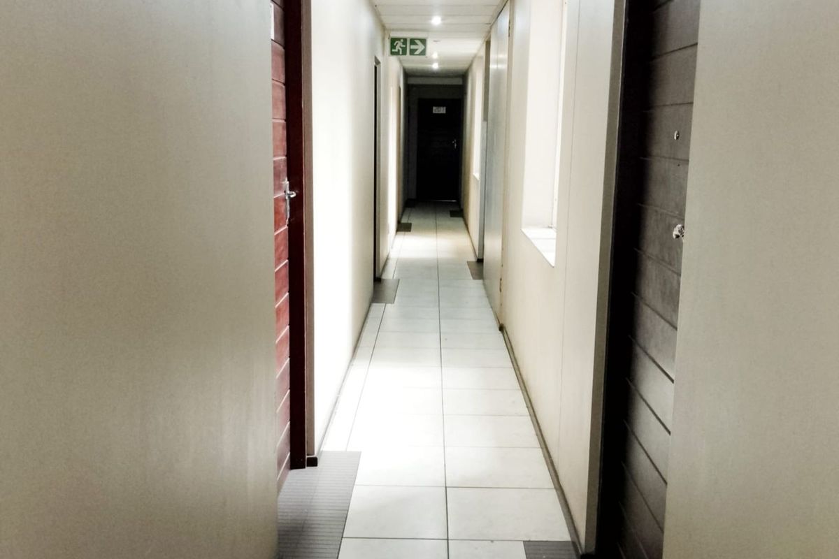 Apartment For Sale in Braamfontein - Photo 2