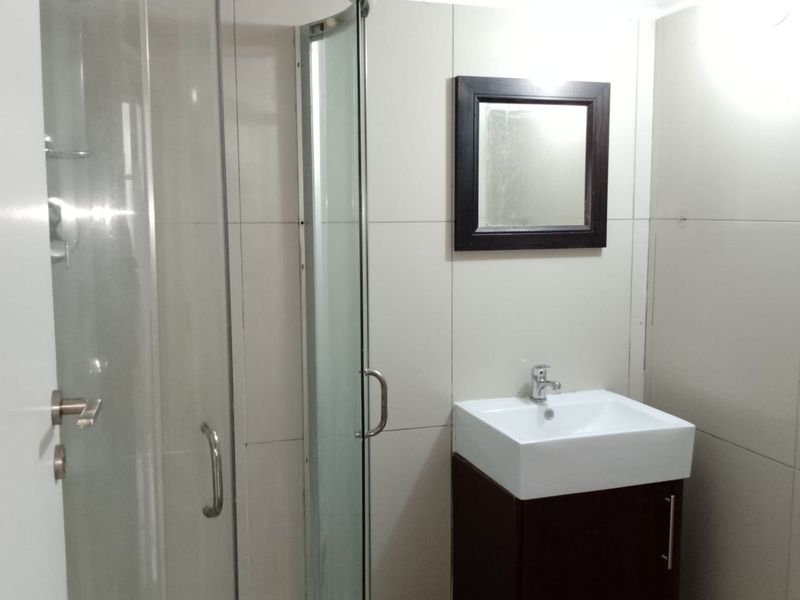 Apartment For Sale in Braamfontein - Photo 9