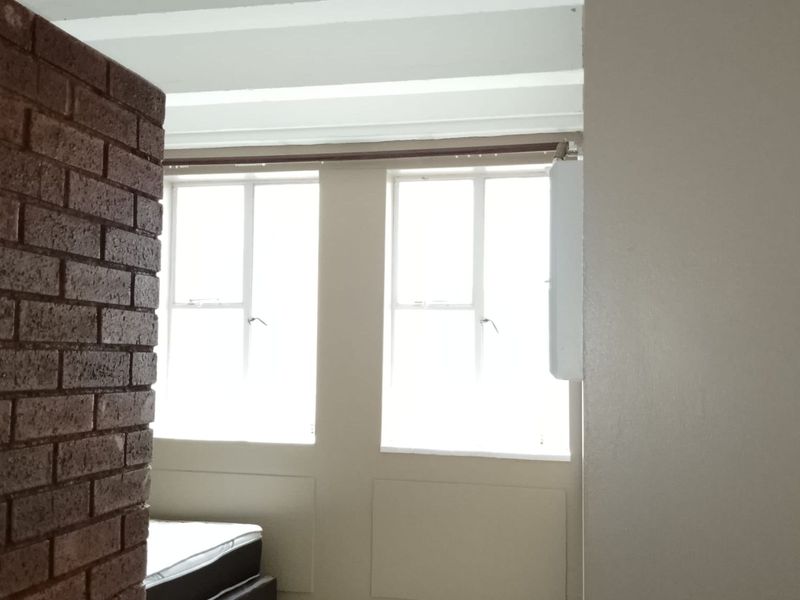 Apartment For Sale in Braamfontein - Photo 5