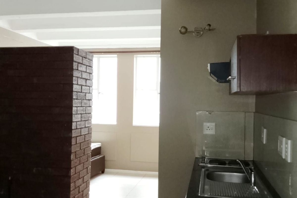 Apartment For Sale in Braamfontein - Photo 4