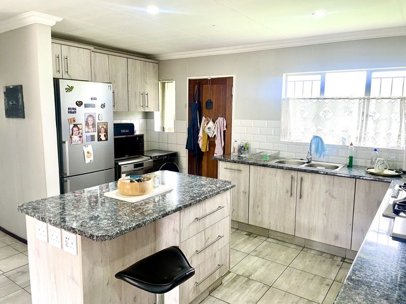 House For Sale in Heuweloord - Photo 8