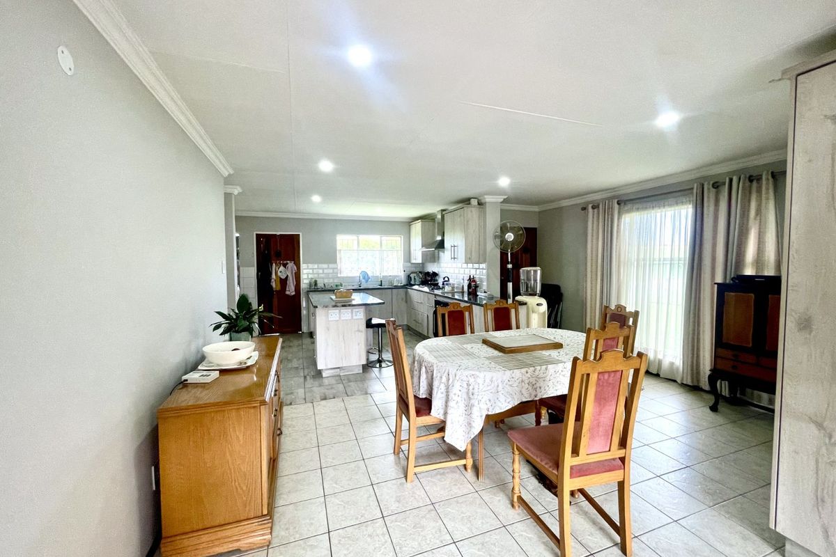 House For Sale in Heuweloord - Photo 3