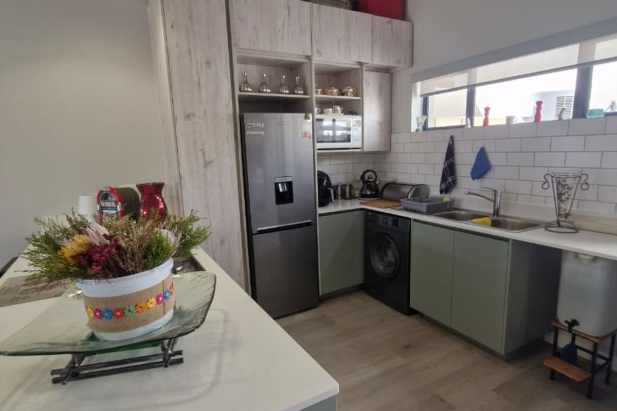 House For Sale in Hartland Lifestyle Estate - Photo 2